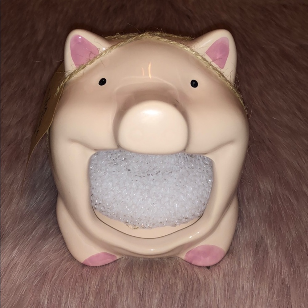 HOME ESSENTIALS  |  Pig Scrubby Holder